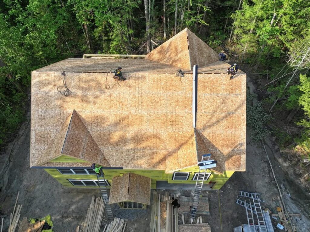 best roofing contractor near maine
